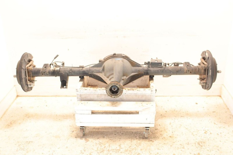 17-19 Nissan TITAN Platinum 5.6L Rear Axle Assembly