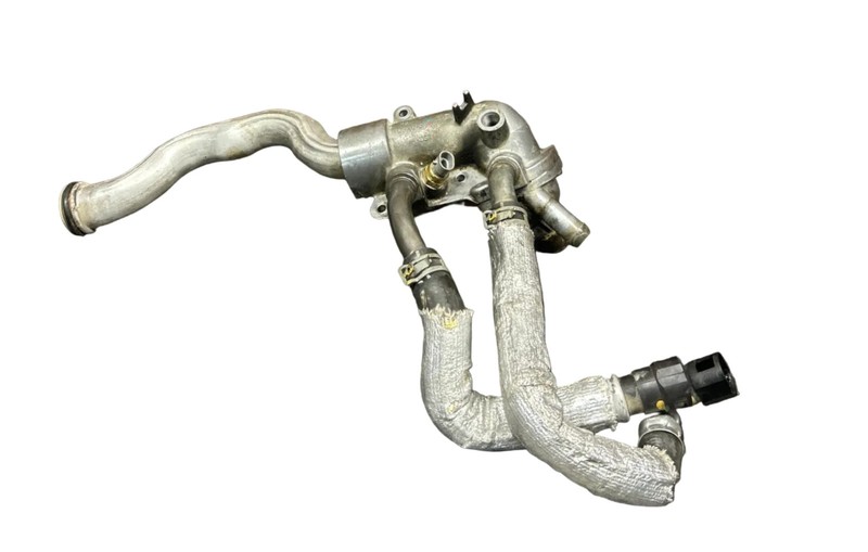 2007-2010 Pontiac Solstice/Saturn Sky 2.0L Turbo Thermostat and housing OEM
