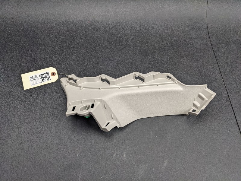 Rear Left Driver Quarter Middle Trim Cover 2016 Honda Civic 84182-TBA 2017-2021