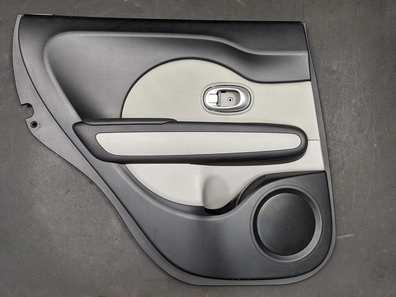 Rear Left Door Trim Panel 2019 Kia Soul 83307-B2020-DT6 2014 2015 2016 2017 2018