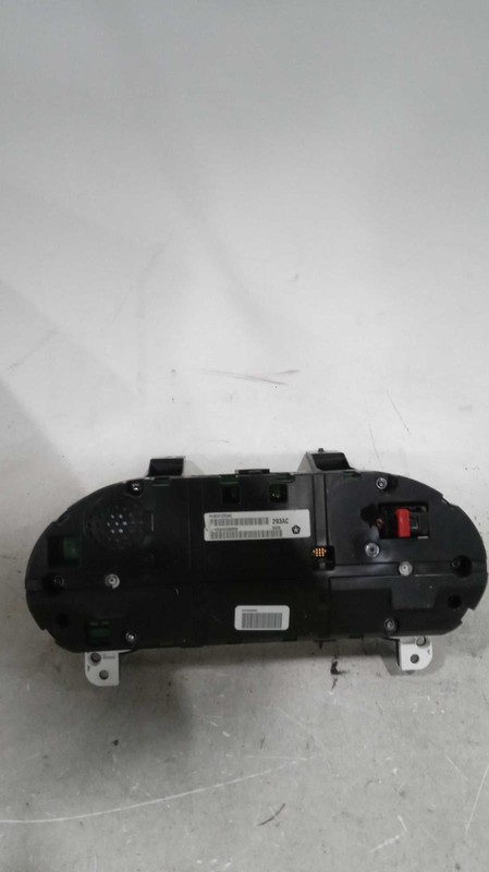 2015 Jeep Cherokee Speedometer Gauge Black OEM 68241293AB 126k Miles
