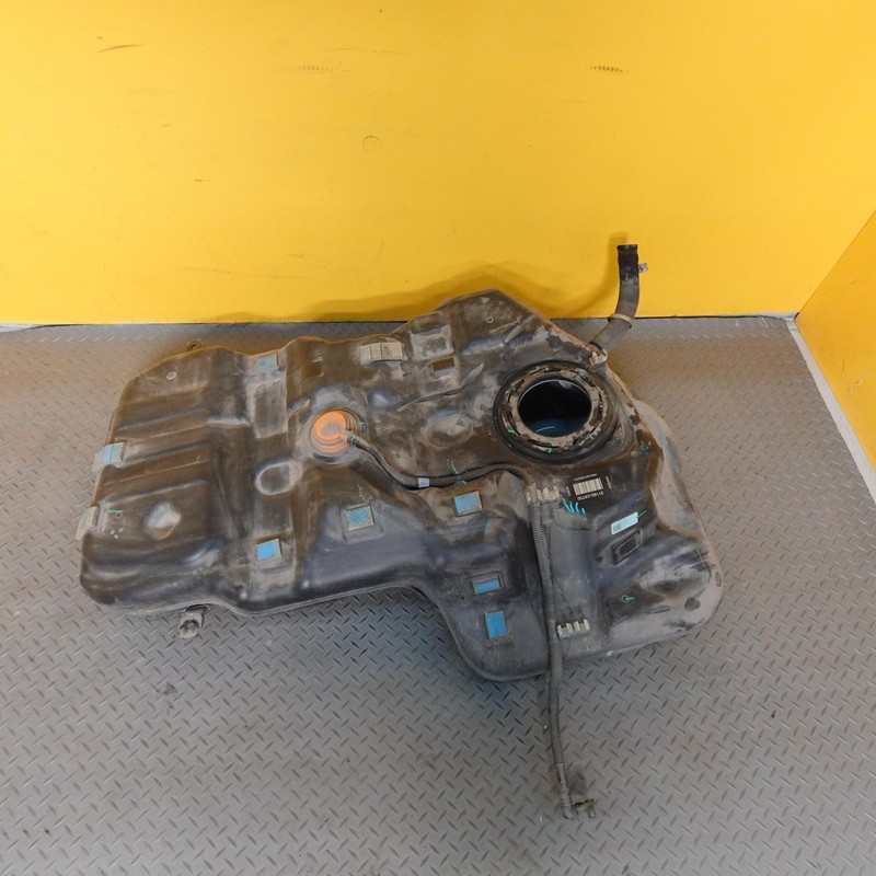 2020-2024 KIA TELLURIDE FUEL GAS TANK RESERVOIR W/ SHIELD OEM 31150S9500