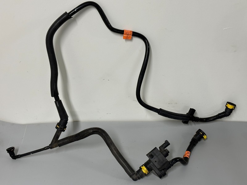 🟢 2017 - 2020 Ford Fusion Fuel pipe and Fuel Vapour System Tube Assy OEM