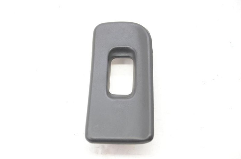 1994-1996 Nissan 300ZX Z31 VERT Passenger Right Front Window Switch Bezel