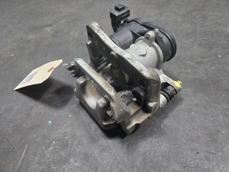 Rear Right Brake Caliper w/ Parking Brake Actuator 2022 Nissan Rogue 2021 - 2025