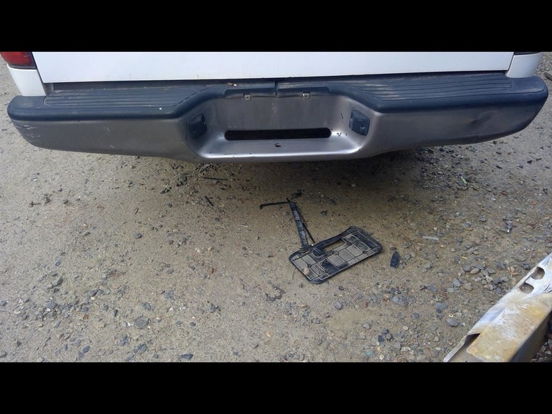 95-04 TOYOTA TACOMA REAR BUMPER CHROME DENTS