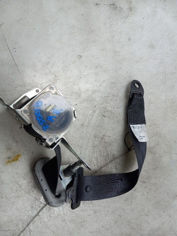 08 TOYOTA FJ CRUISR REAR PASSENGER RIGHT SEAT BELT