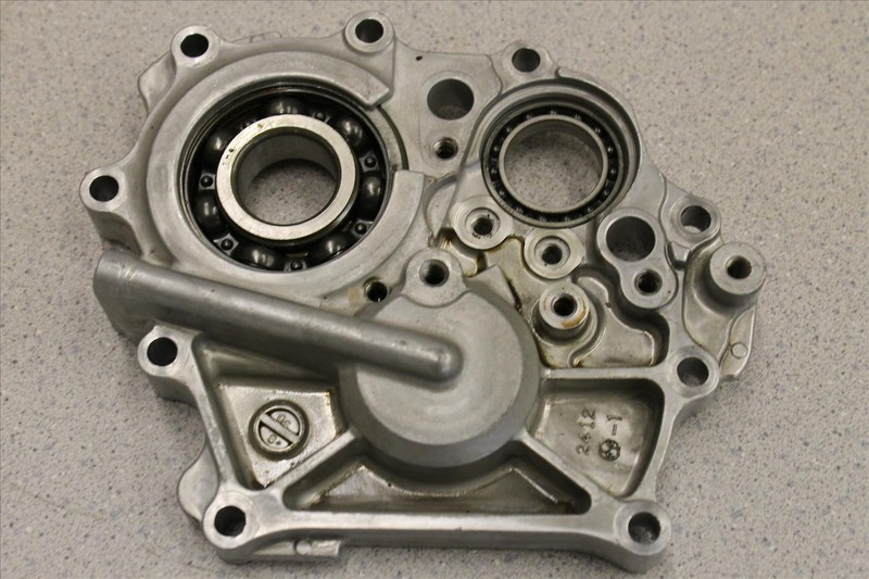 2007 KAWASAKI EX 650 NINJA ENGINE MOTOR TRANSMISSION SIDE PLATE BLOCK EX650 07