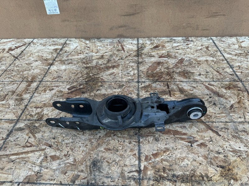 FORD MUSTANG MACH-E 2021-2024 OEM REAR LOWER CONTROL ARM ( FITS LEFT AND RIGHT )