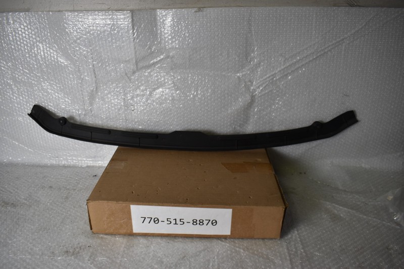 AUDI Q5 PREMIUM CENTER PROTECTOR 2018-2025 OEM 80A 823 124