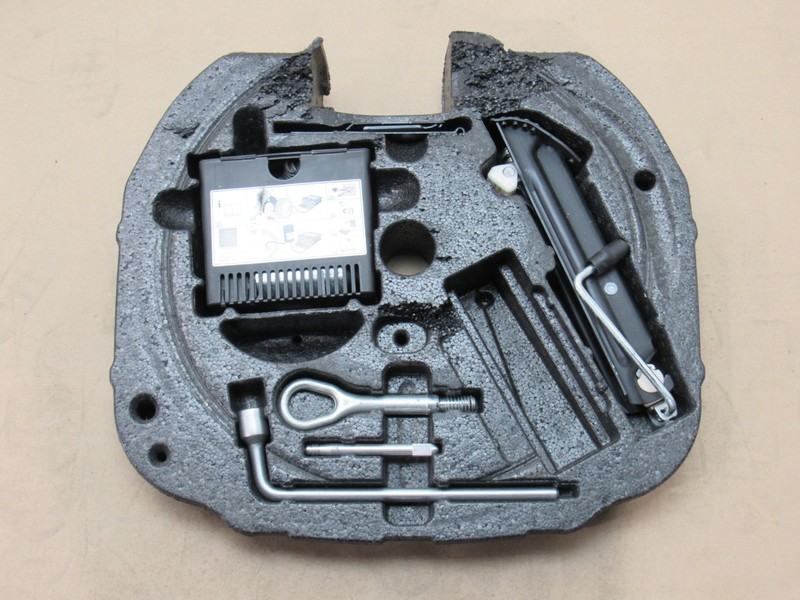 Mercedes SLK55 R171 2006 Rear Spare Tire Emergency Tool Jack Kit Set 04-11 ;