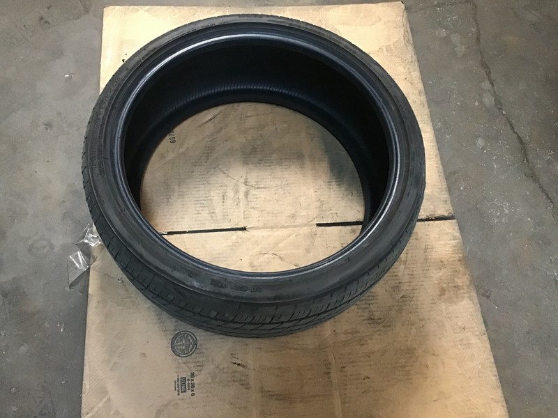 Bridgestone Wheel Rim Tire 245/35 R20 95W ;