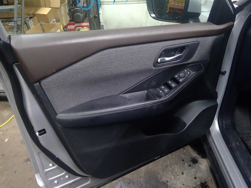 ROGUE 2023 Drivver Left Front Door Trim Panel 1730894