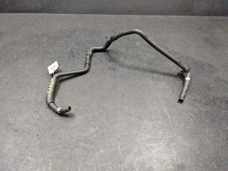 Engine Oil Cooler Water Hose 2018 Nissan Altima 21306-3TA0A 2015 2016 2017