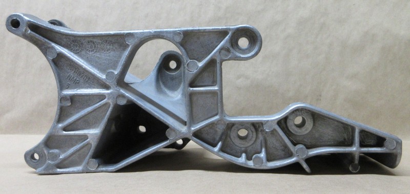1988-1992 CHEVY R, V S10 GMC S15 4.3L 5.7 POWER STEERING PUMP BRACKET - 10118701