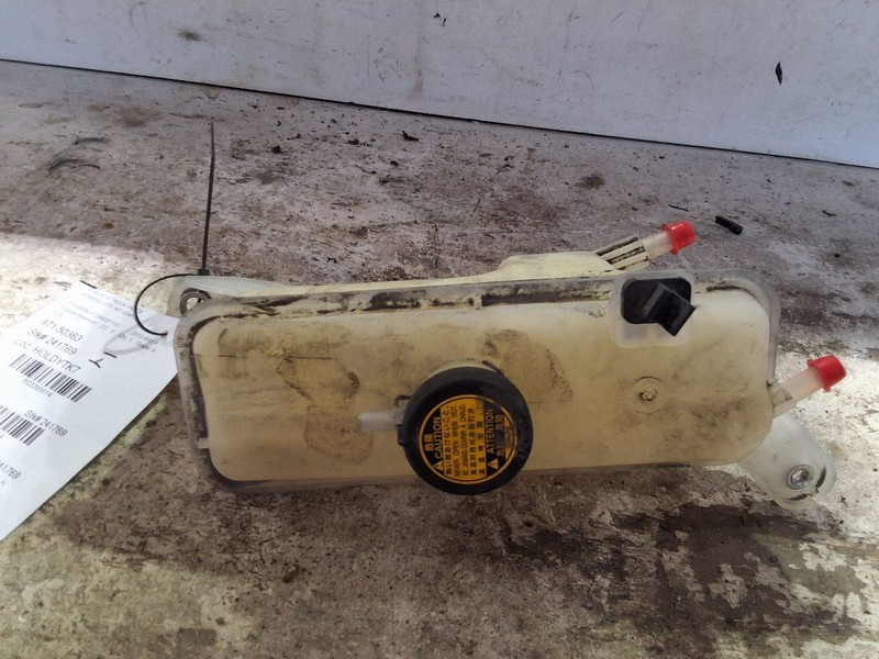 Coolant Reservoir Fits 06-18 RAV4 3395614