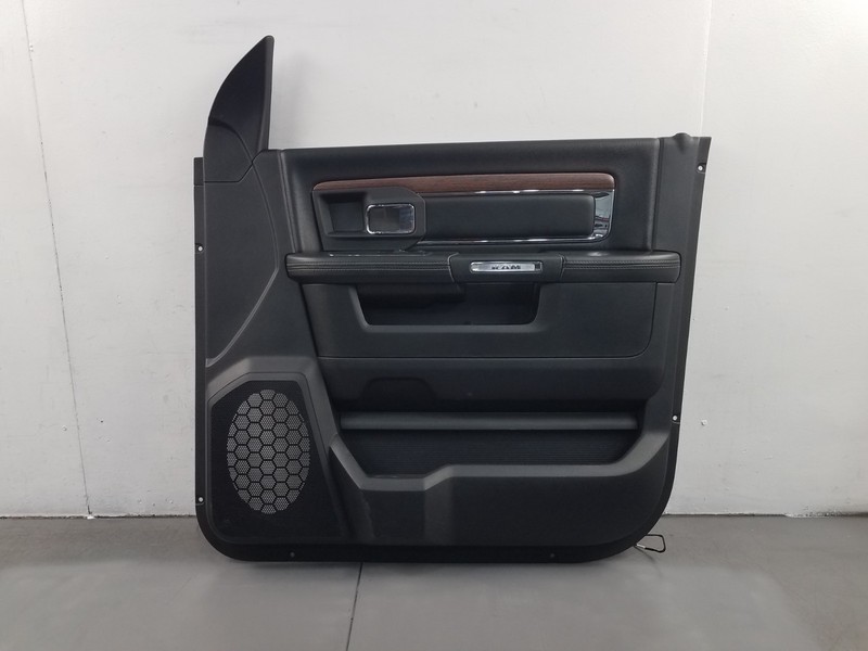 2018 Ram 3500 Laramie DRW Diesel 4x4 Right Front Passenger Door Panel #5222 V10