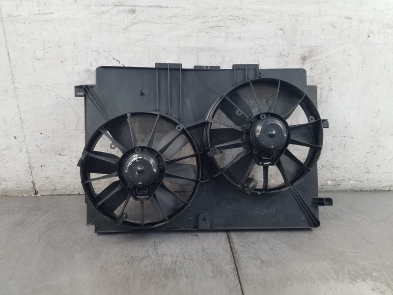 2003 Chevy Corvette C5 Radiator Fan / Shroud Assembly #9567