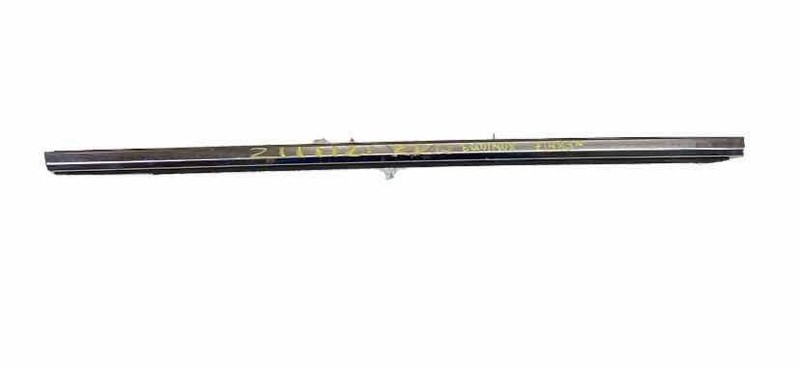 18 22 CHEVROLET EQUINOX REAR PASSANGER SIDE DOOR MOULDING OEM CHROME 84163364