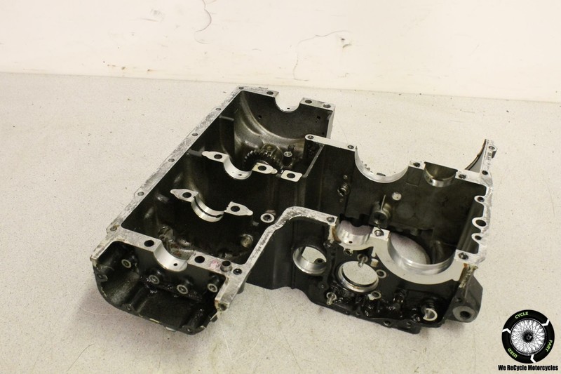 1989 Kawasaki Ninja ZX10 B LOWER ENGINE BOTTOM CRANKCASE CRANK CASE MOTOR ZX 10