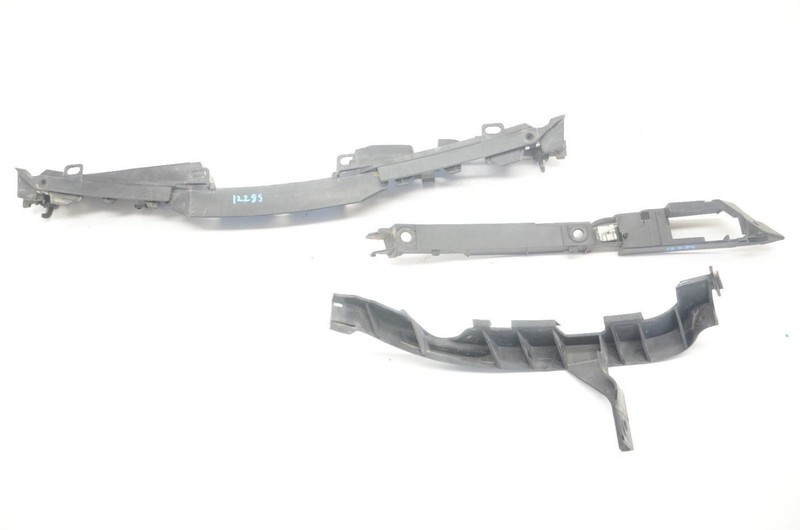 97-04 Porsche Boxster 2.7L Left Side Bumper and Fender Support Bracket