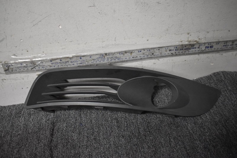 2006-2012 CHEVROLET IMPALA LEFT SIDE FOG LIGHT GRILLE FACTORY OEM