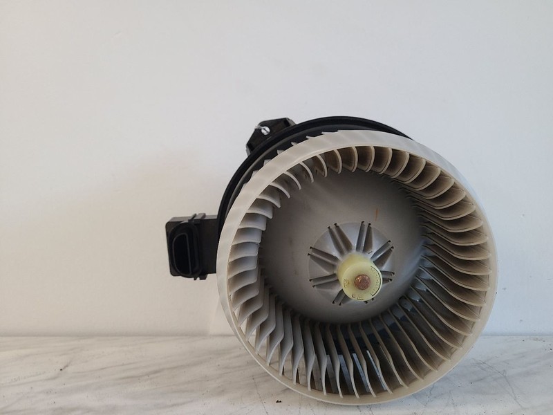 AC Blower Motor Fits 2011 Corolla 564126