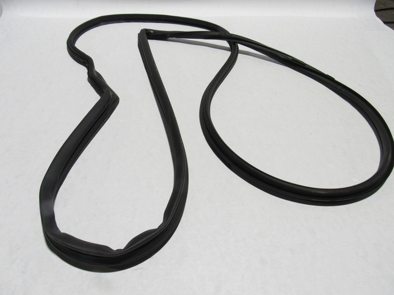 Subaru Outback 2024 Front Right Door Window Seal Weather Strip Rubber 19-25 |