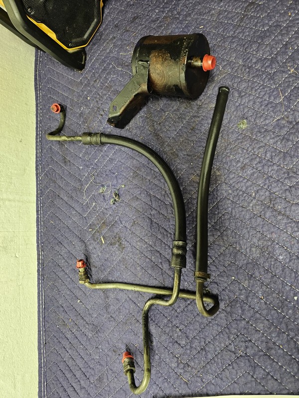 1990 Chevy G20 Powersteering Reservoir And Hoses