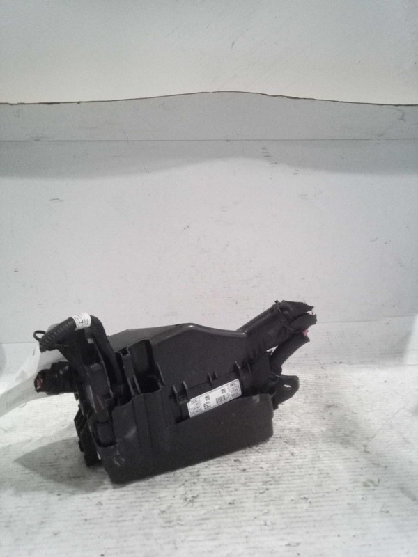 2019 Hyundai Ioniq Cabin Fuse Box Red OEM 7190894 47k Miles - Used