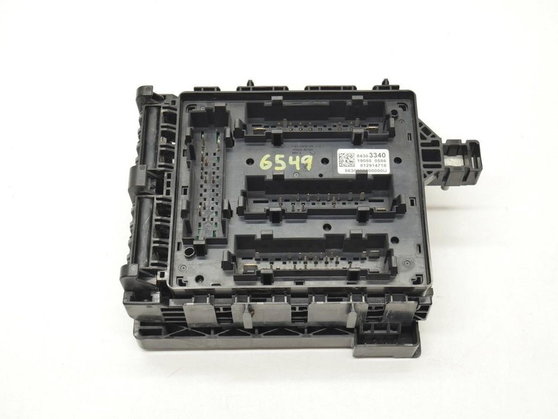 2019-2020 BUICK ENCLAVE ENGINE WIRING HARNESS FUSE JUNCTION BLOCK BOX OEM