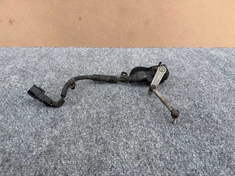 KIA STINGER 2018-2023 OEM REAR LEFT DRIVER SUSPENSION HEIGHT LEVEL SENSOR ASSY