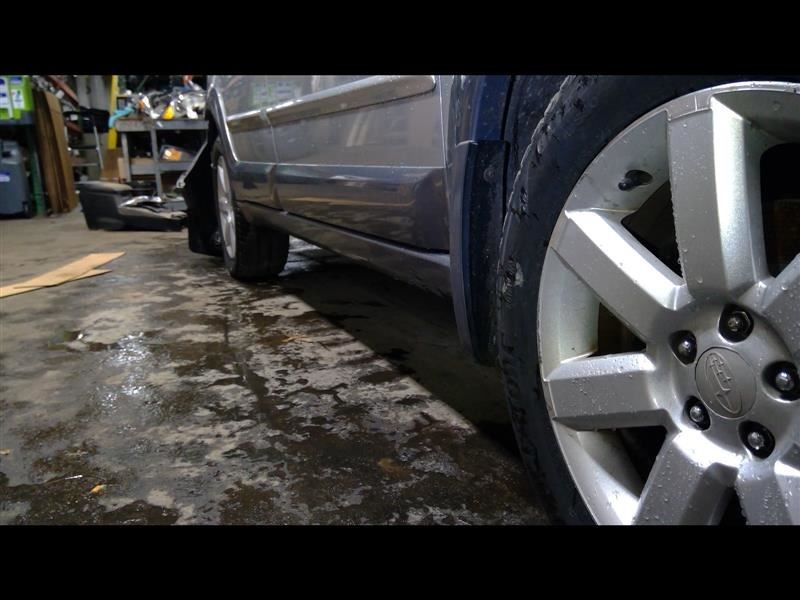 2005 2006 2007 2008 2009 LEGACY Right Rocker Panel Moulding 1292320