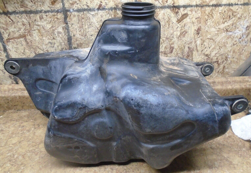 1996 Suzuki Quad Runner LT-4WD LTF 250 LT250 Fuel Gas Tank Reservoir Container
