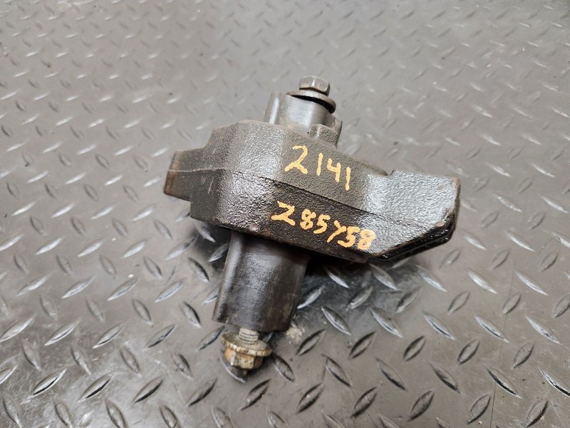 04-06 Dodge Durango 4x4 4.7L V8 Right Passenger Engine Mount OEM 52021614AA
