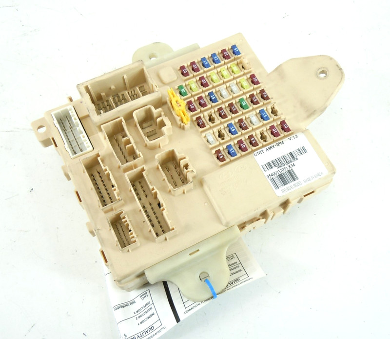 2011 11 Kia Sorento Relay Fuse Body Control Module OEM 954001U031