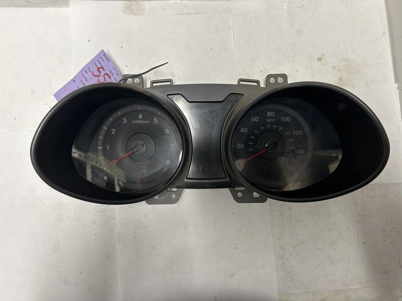 2013 HYUNDAI VELOSTER Speedometer 11k miles 940012V320 11k miles OEM 13