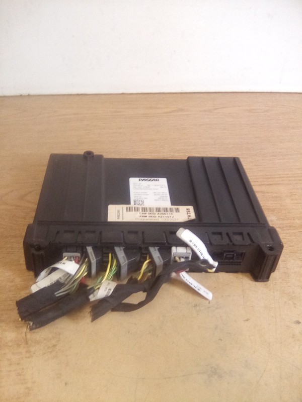 Kenworth T680/Paccar Q21-1126-910-910 VECU Control Module
