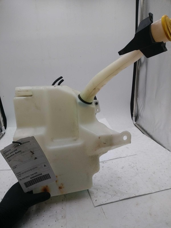 2017 Ford Escape Washer Fluid Reservoir OEM Red 1.5L 75000 Miles CJ5Z17664A
