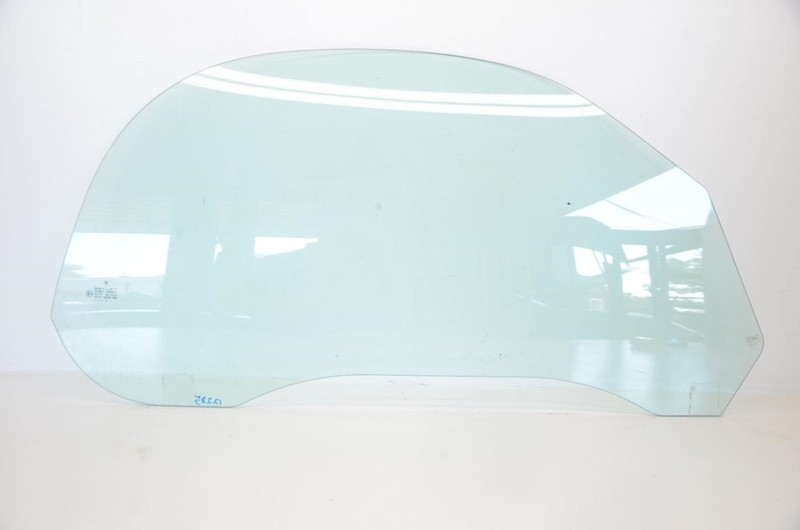 97-04 Porsche Boxster 2.7L Passenger Right Front Door Window Glass