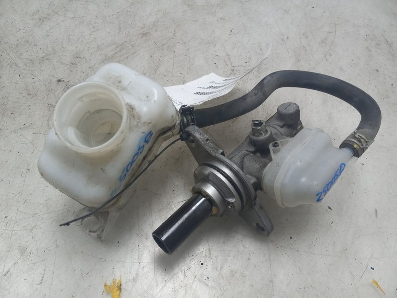 Brake Master Cylinder VIN A 5th Digit Fits 18-19 HIGHLANDER 558112