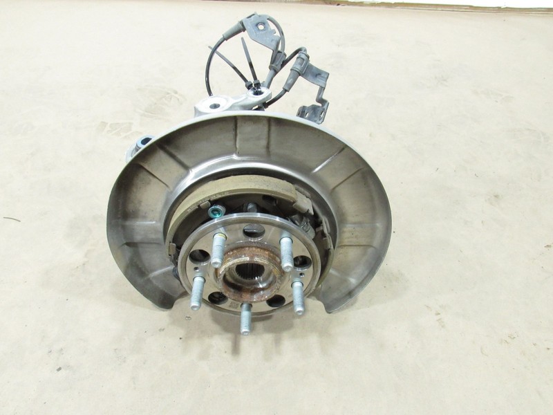 19-21 Genesis G70 2020 2.0L RWD Rear Right Suspension Spindle Knuckle Hub ;:O