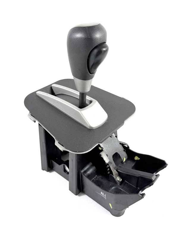 2005-2006 Chevy Equinox Automatic Transmission Floor Shifter Assembly OEM