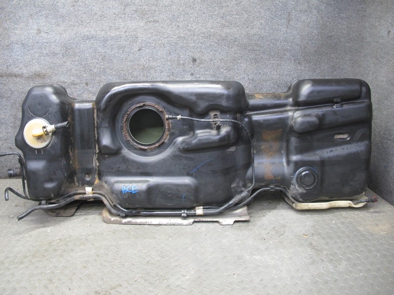 2009-2014 CADILLAC ESCALADE GAS FUEL TANK UNIT W HEAT SHIELD 15823276