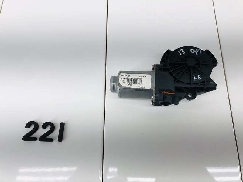 11-15 KIA OPTIMA FRONT RIGHT PASSENGER SIDE DOOR WINDOW REGULATOR MOTOR OEM