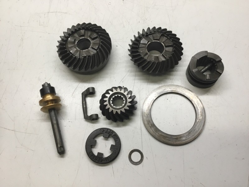 S3 878087A4, 824109A1 Lower Unit Reverse & Forward Gear Set Mercruiser Gen 1