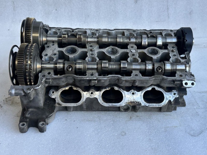 2010 2011 MERCEDES E350 C207 A207 W212 RIGHT ENGINE CYLINDER HEAD 2720103520