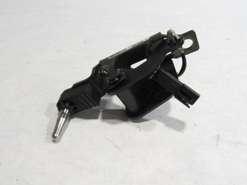 17-20 Mclaren 720S 720 2020 Rear Left Driver Roof Lock Latch Striker #3