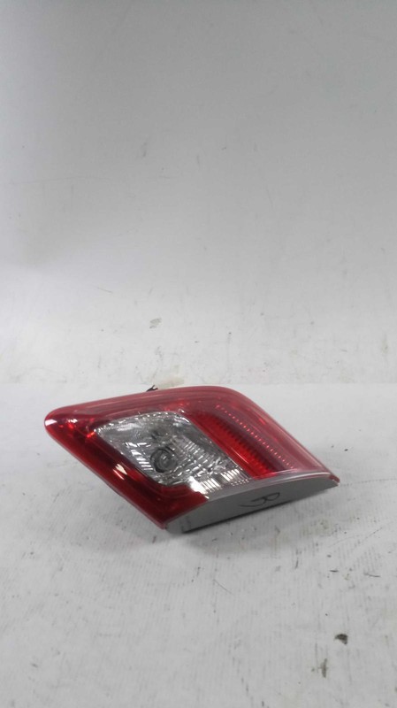 Used Right Tail Light Assembly fits: 2011 Toyota Camry decklid mounted R. w/o re