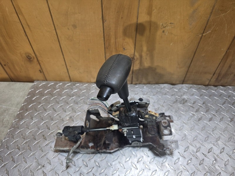 1999-2002 Pontiac Firebird Shifer Assembly Automatic Oem